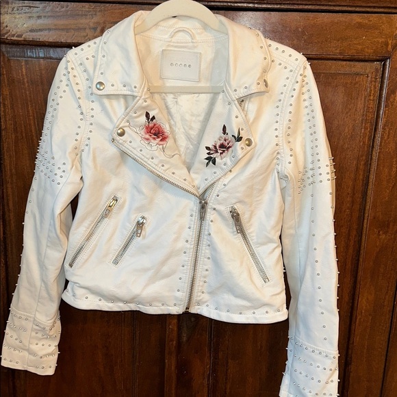 BLANK NYC Stud Floral Moto Faux Leather Jacket Full Bloom White - Picture 7 of 15
